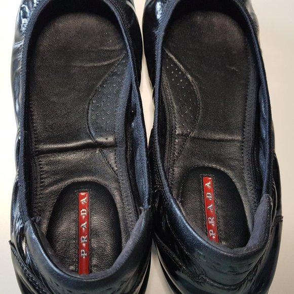 Prada black scrunch patent leather ballerinas’ flats - Picture 3 of 11
